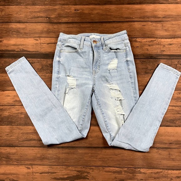 SO Brand Juniors Lightwash Distressed High-Rise Curvy‎ Jeggings Size 3/26 - Picture 2 of 4